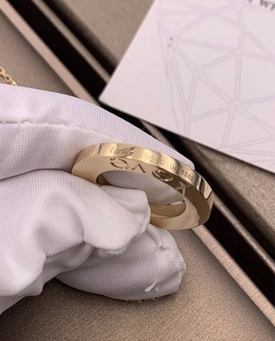 Позлатени колиета Cartier