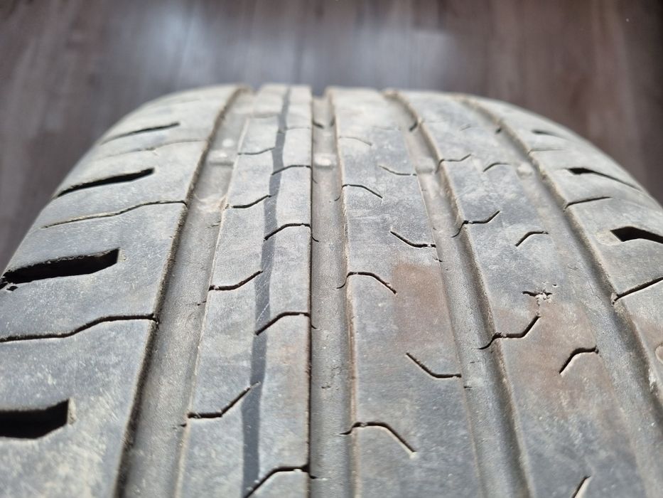 Anvelope vara Continental 215 55 R17