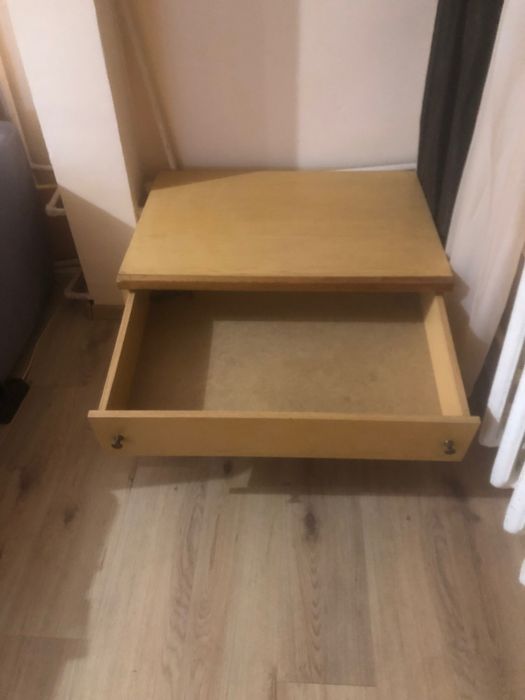 Шкаф с две големи чекмеджета