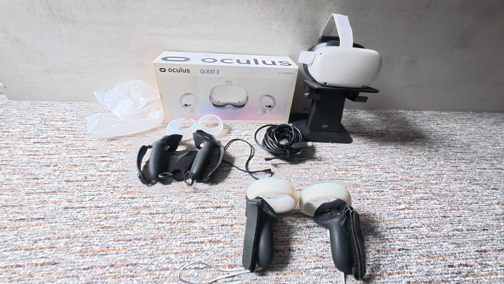 Ochelari vr Oculus Quest 2, 128GB, in stare impecabila si CU MULTE ACCESORII