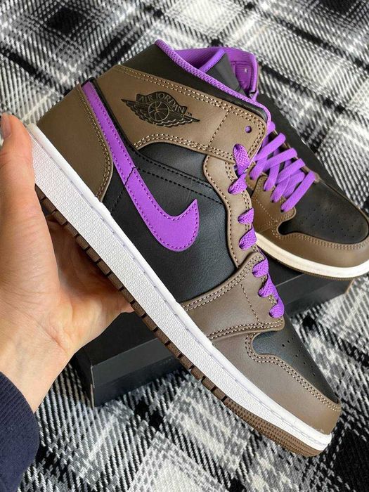 Кроссовки: Nike Air Jordan 1 mid "Palomino