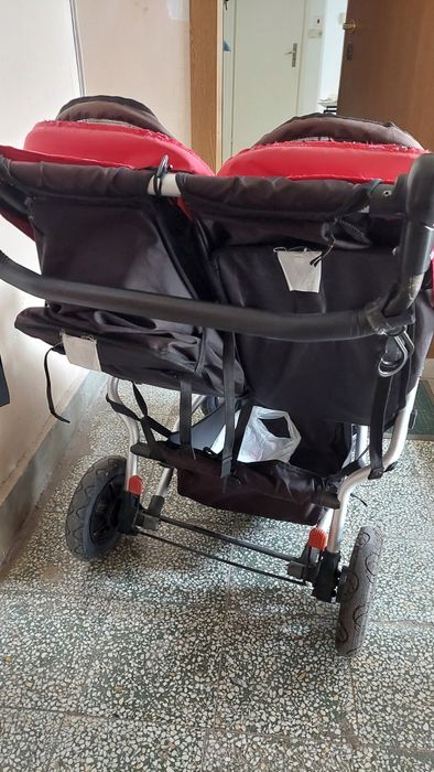 Количка за близнаци mountain buggy