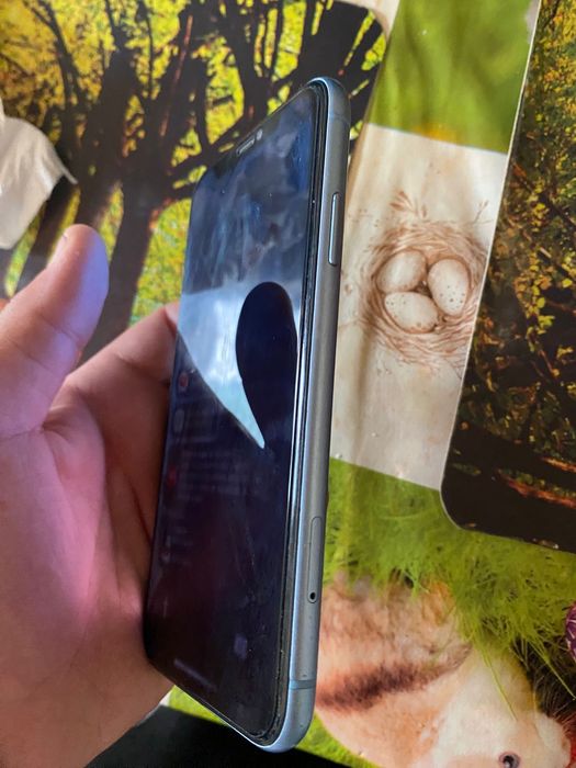 Vand sau schimb iphone xr albastru