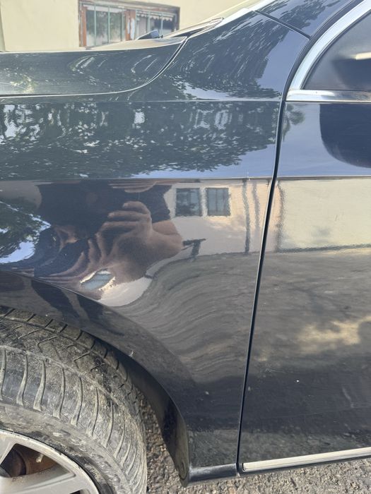 Aripa stanga fata LC9X Volkswagen Passat B7 2.0 TDI CFFB Break