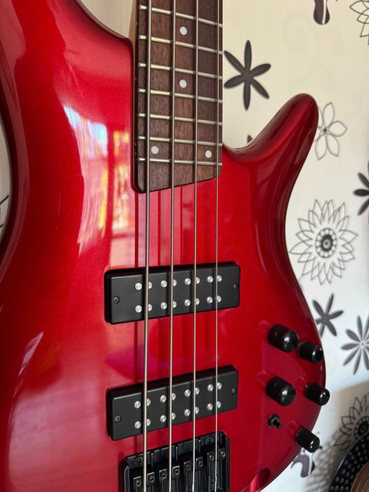 Бас китара Ibanez SR300EB-CA Candy Apple