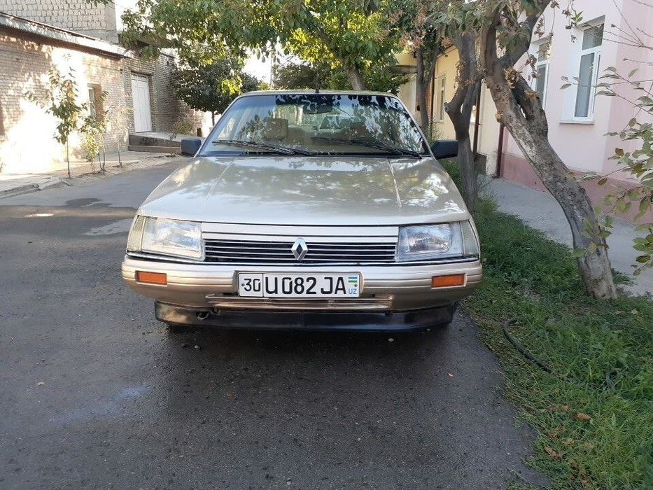 Forum RENAULT laguna (R25 v6T BACCARA +r 25 2.2i GTX )