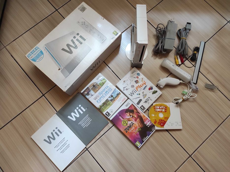 Nintendo Wii full box cu toate accesoriile originale si jocuri incluse