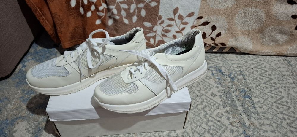Кроссовки мужские белые 44 размер