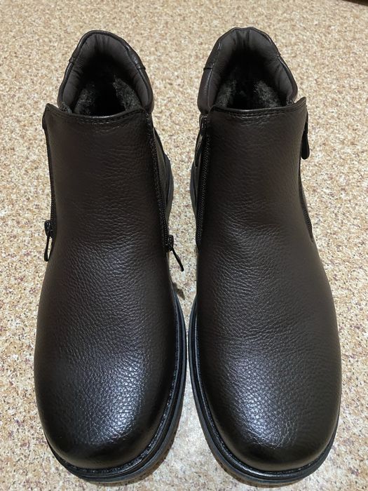 Безторг . Новые  зимние  сапоги  продам .