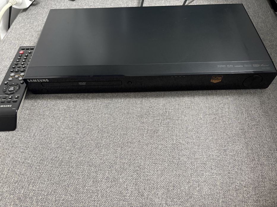 DVD Player Samsung +telecomandă +cabluri(HDMI/SCART)perfect funcțional