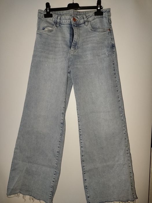 Blugi cu talie inaltă