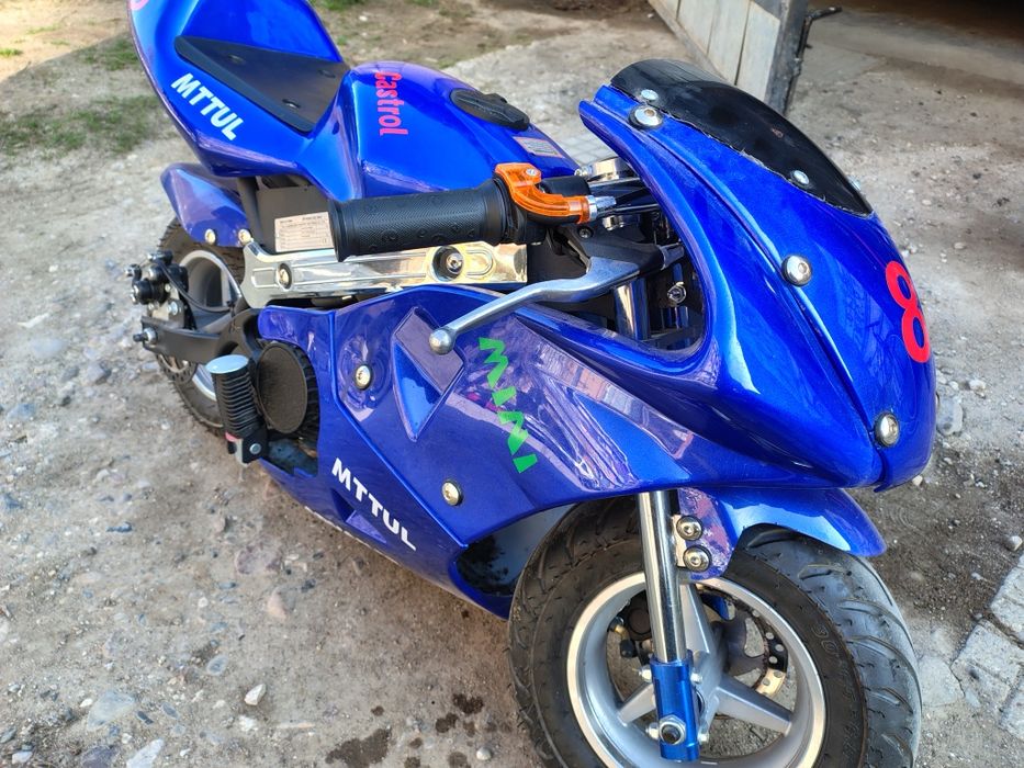 Пистово  бензиново моторче