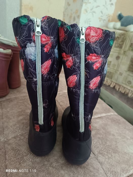 Сапоги гелевые 33 и 35 р