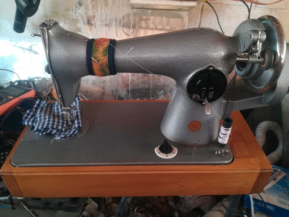 Продам швейную машинку ручную