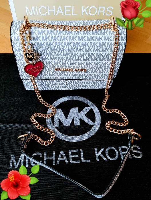 Geanta damă,super model, super calitate, logo auriu, saculet, etichetă