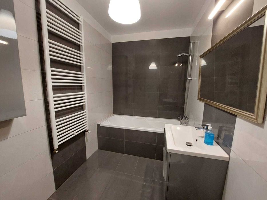 Inchiriez apartament finisat modern - Zona Vivo, Metro