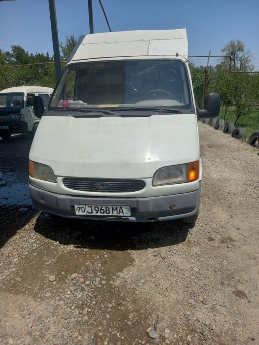 Ford sotiladi yilli 90 gaz