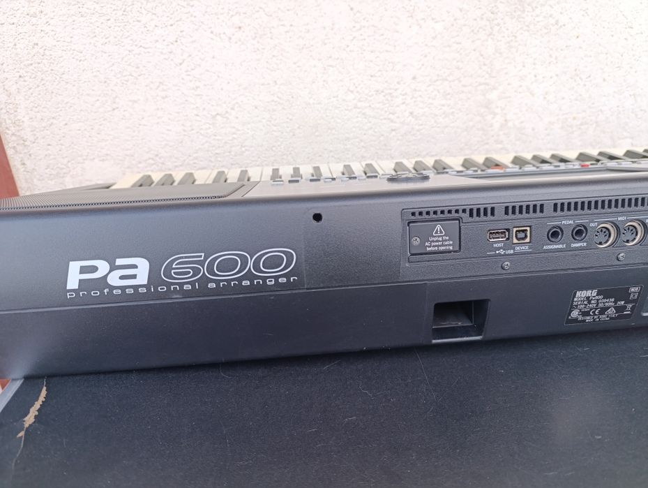 Orga pian korg pa 600