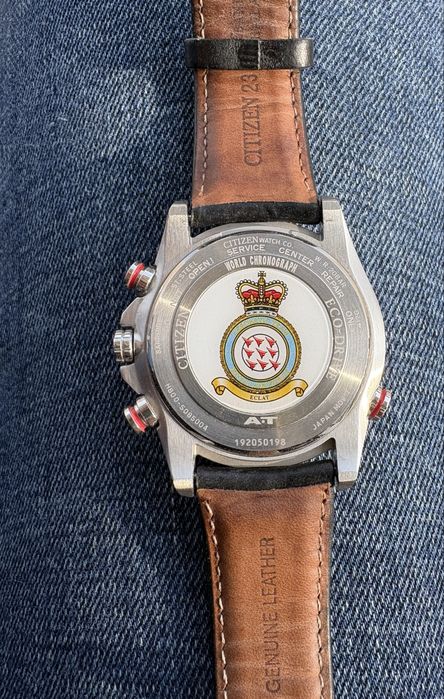 Продавам часовник CITIZEN