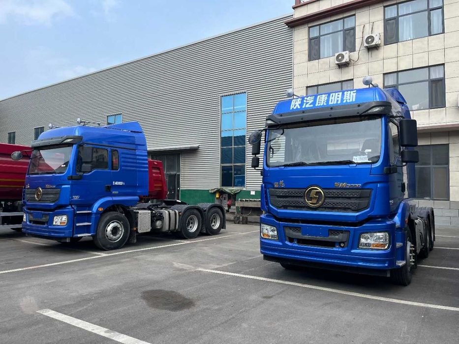 Shacman M3000 трактор