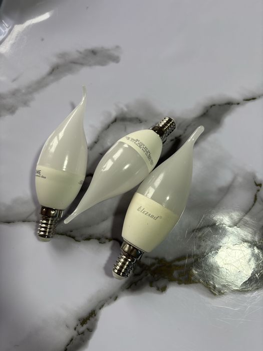 Люстра б/у с лампой