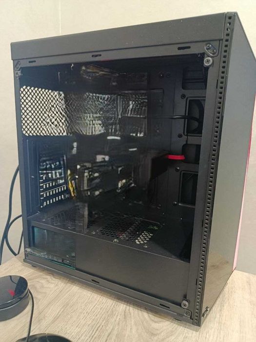 Продам корпус системного блока AeroCool