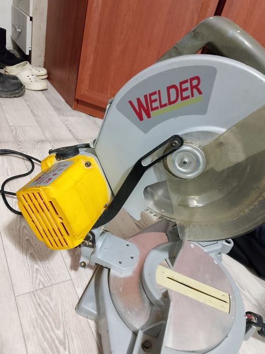 Пила торцовочная