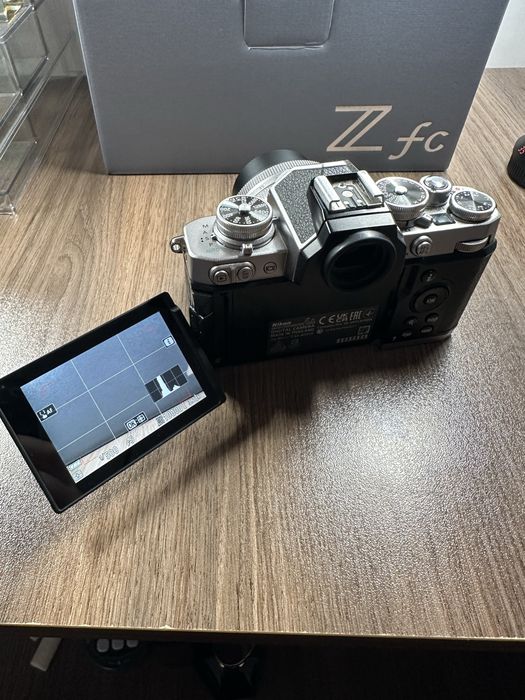 Nikon Z fc + 16-50mm + 7Artisans 35mm F1.4 + Godox – като нов