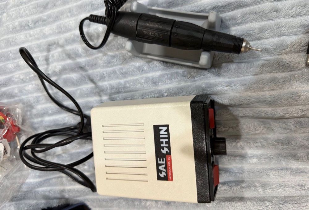 Продам машинку для маникюра