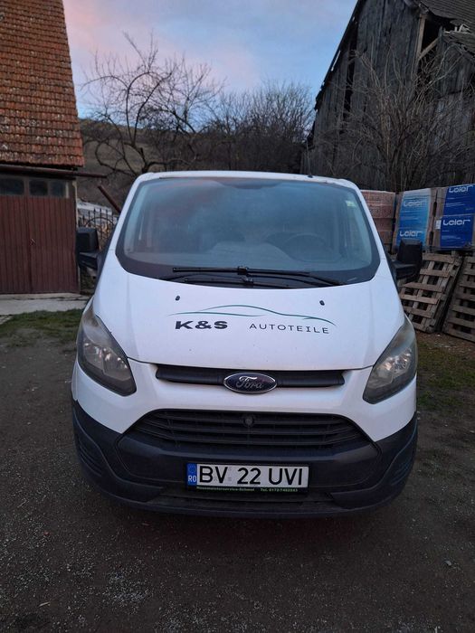 Autoutilitara Ford Custom