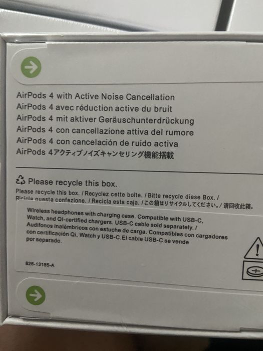 Casti apple airpods 4 noice cancellation ANC