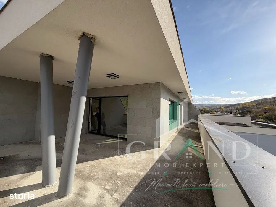 Penthouse NOU, 3 camere + 60mp TERASĂ, zona drumul Sf. Ioan-Roata Fag
