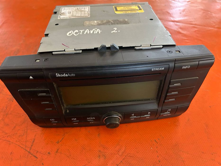 Radio CD Skoda Octavia 2