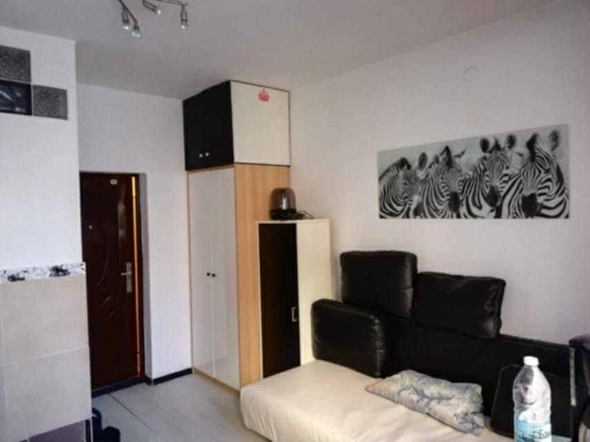 Дава се под наем Едностаен апартамент в София, Иван Вазов - 30 кв.м за 353 € - Снимка #1