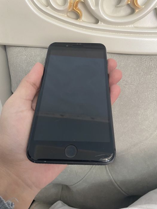 iPhone  8+ Plus  210