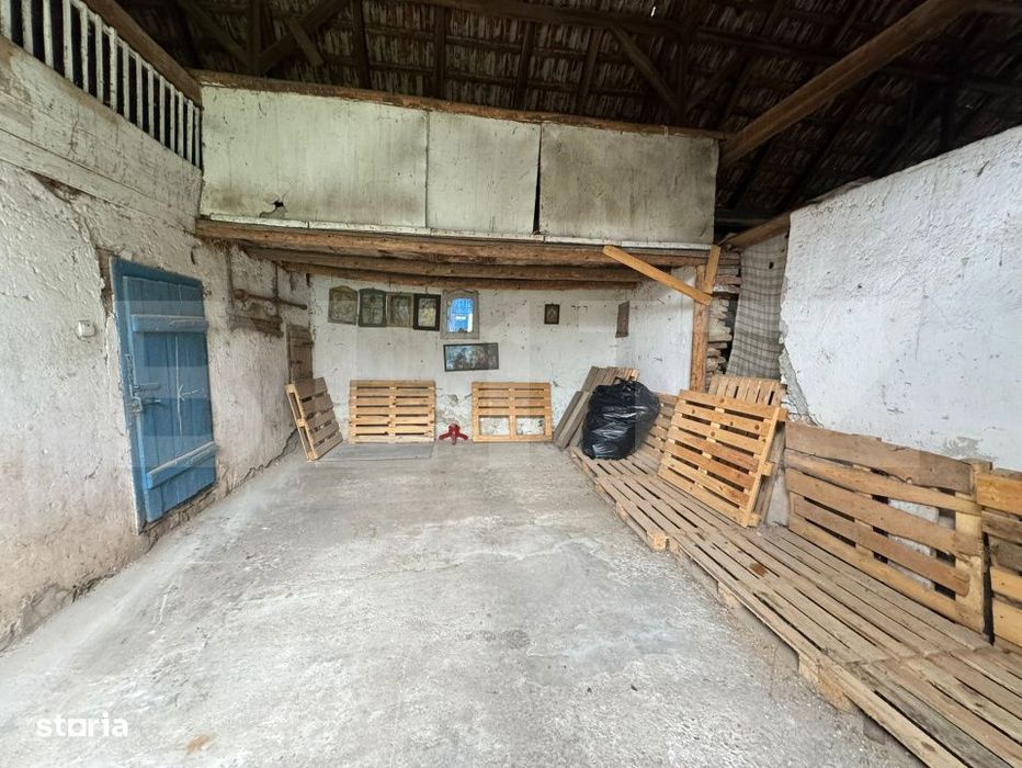 Casa cu 4 camere, 170mp si teren de 1488mp in MANERĂU