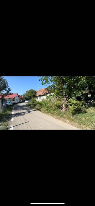 Casă de Vanzate / Loc de vanzare intravilant