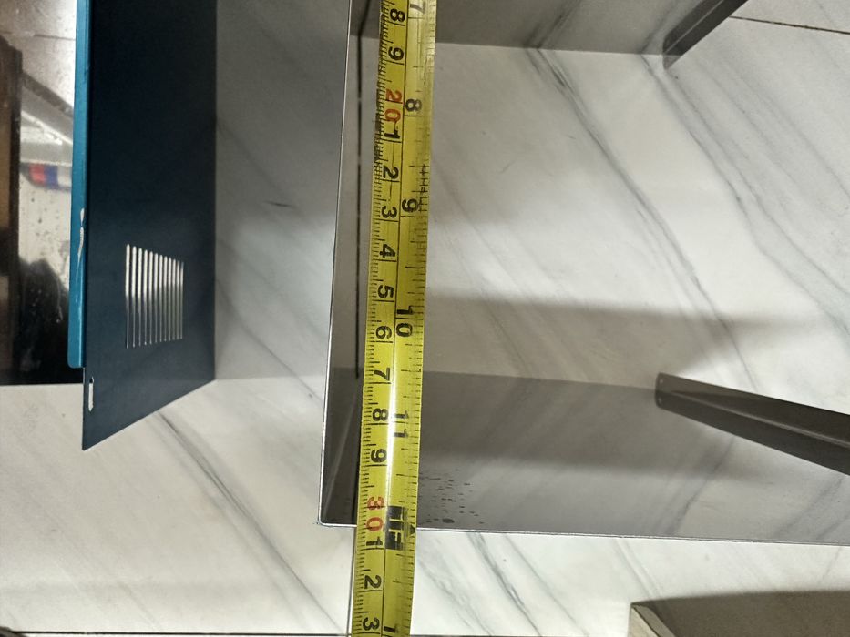 Запчасть от вытяжки