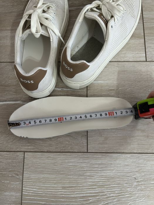 Бели кецове Boss