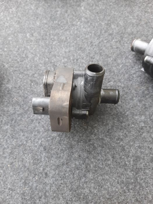 Водна циркулационна помпа Mercedes cdi