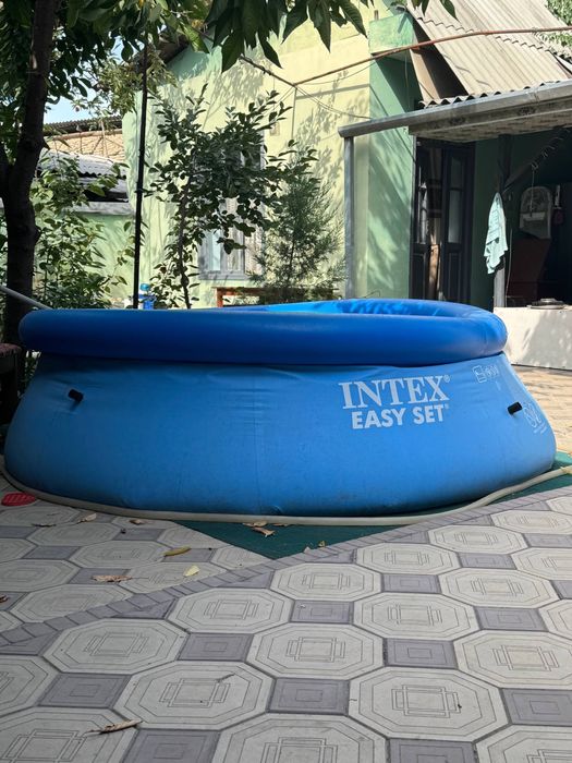 Basseyn sotiladi 2419 Litr teshik hoyi yo'q aybi bosa tekinga beriladi