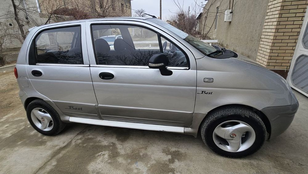 Matiz Best 2011 yil lukis kandotsaner