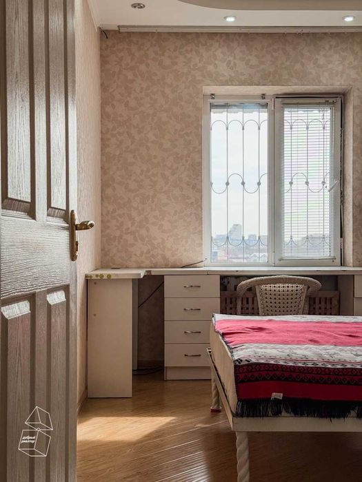 (Добрый) Бадамзар, 90 м², 3/5/9, Просторная квартира в улучшенке