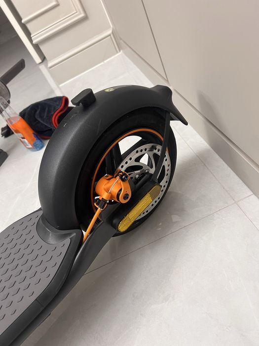 Ninebot KickScooter F40