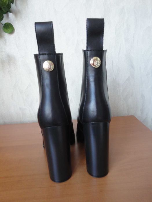 N38 Tommy Hilfiger/дамски боти