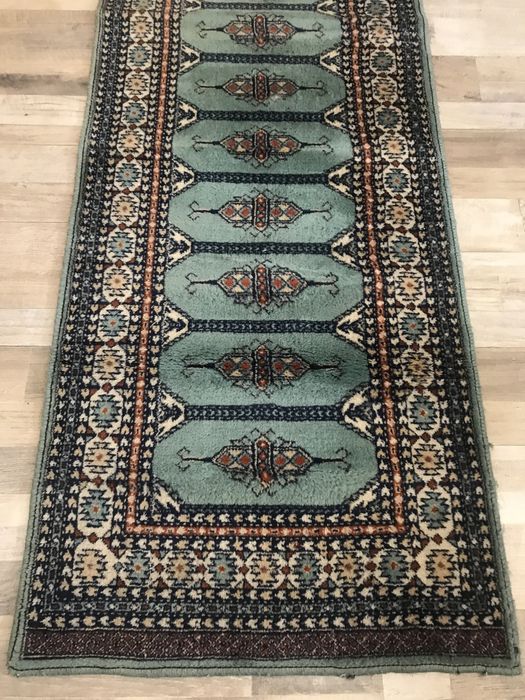 Пътека вълнена 245 см.               .