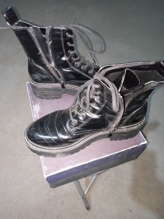 продам осенние ботинки