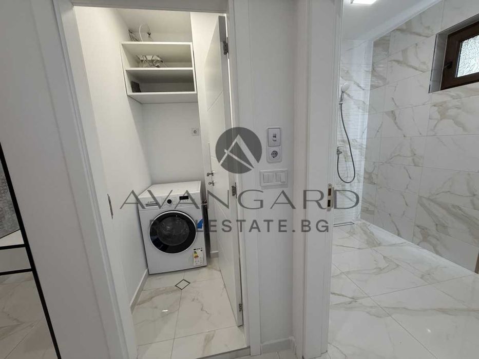 Продава се Тристаен апартамент в Пловдив, Остромила - 118 кв.м за 1865 €/кв.м - Снимка #12