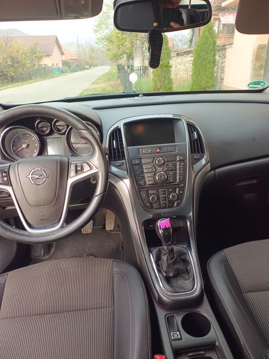 Opel astra j 1.7