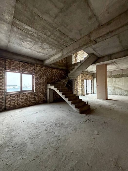 Квартира ЖК Gardens 5/8-9/9 190 м2